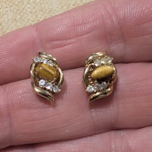 vintage goldtoned tiger's eye and rhinestone stud earrings